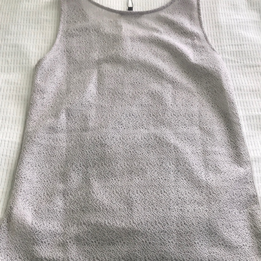 Yest chic tank top - Picture 3 of 3